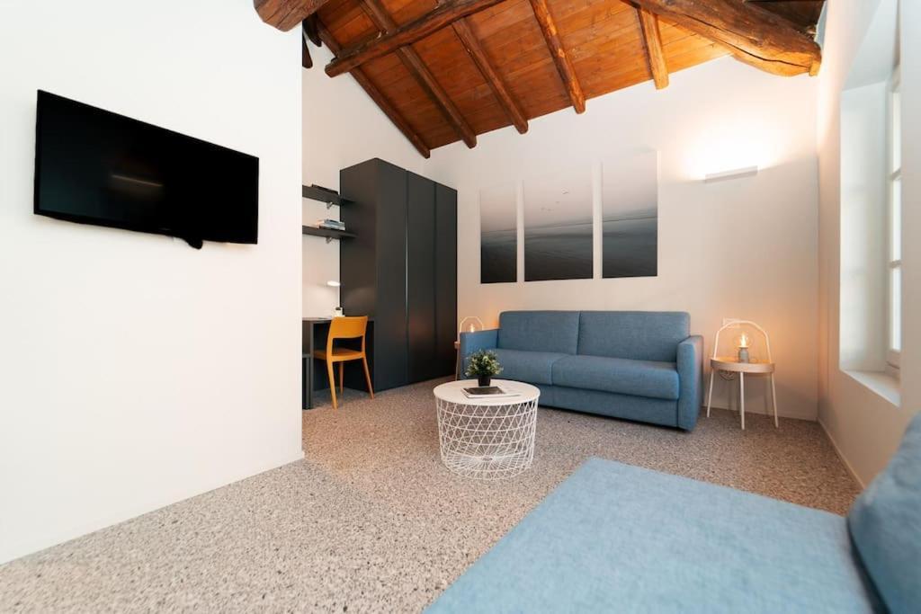 Moderno Appartamento A 200 Metri Dal Duomo 科莫 外观 照片