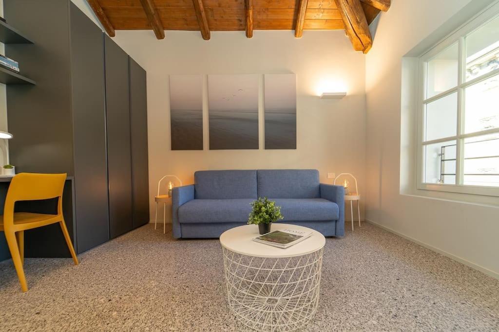 Moderno Appartamento A 200 Metri Dal Duomo 科莫 外观 照片
