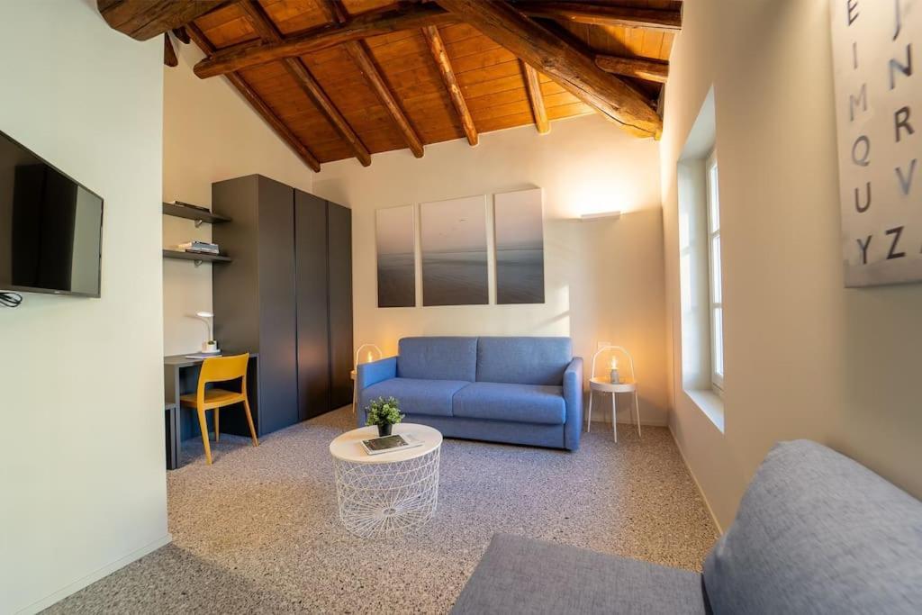 Moderno Appartamento A 200 Metri Dal Duomo 科莫 外观 照片