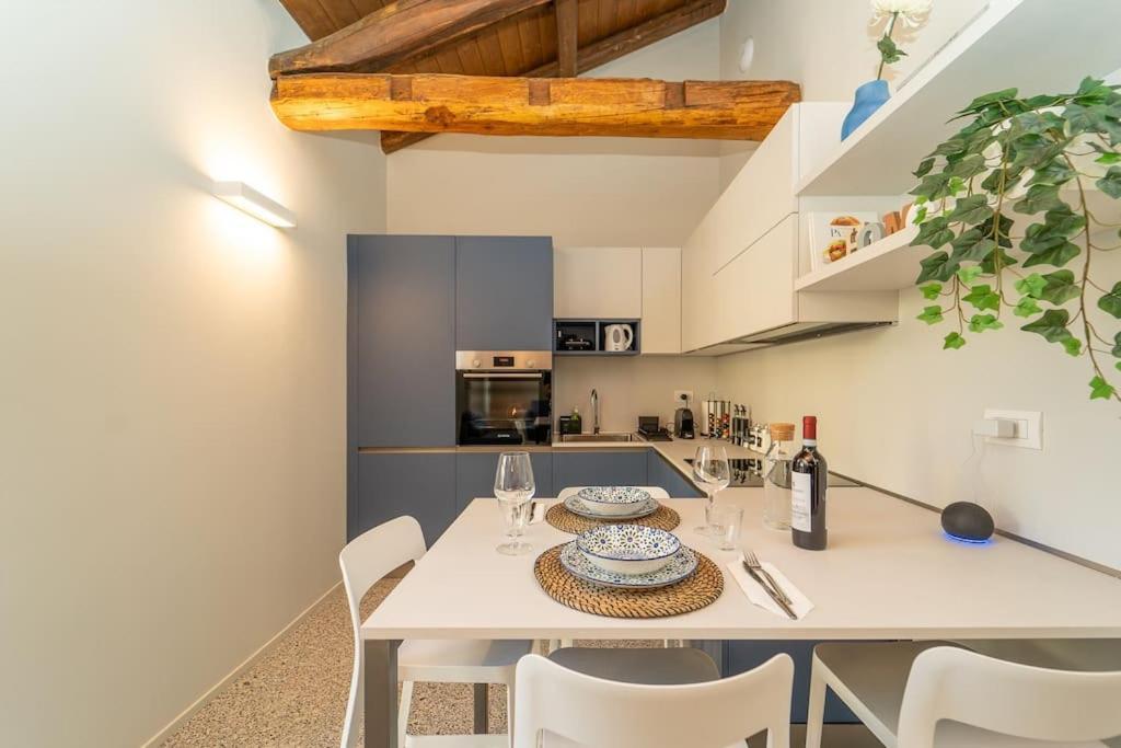Moderno Appartamento A 200 Metri Dal Duomo 科莫 外观 照片