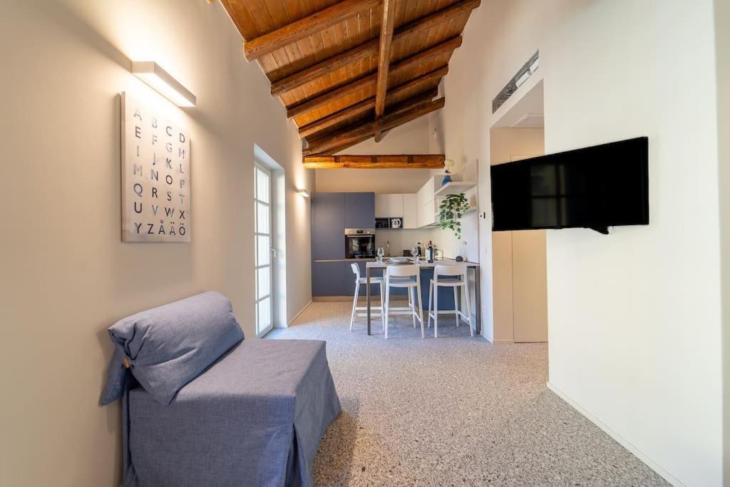 Moderno Appartamento A 200 Metri Dal Duomo 科莫 外观 照片